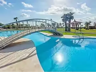 Piscina de la urbanización