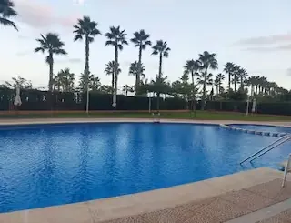 Piscina de la urbanización